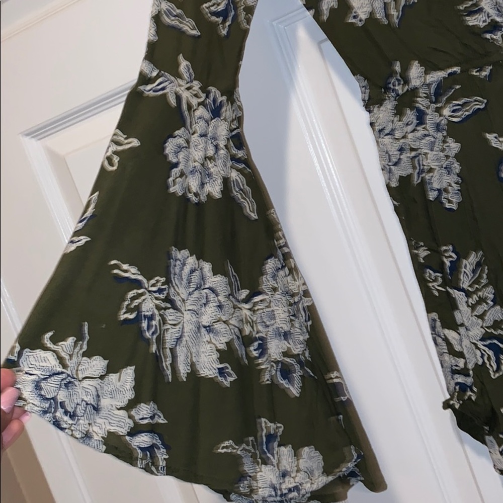 Romper - Picture 2 of 4